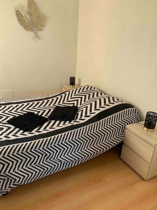 Appartement Vue Lac Marin Et Canigou เลอบาร์กาแรส ภายนอก รูปภาพ